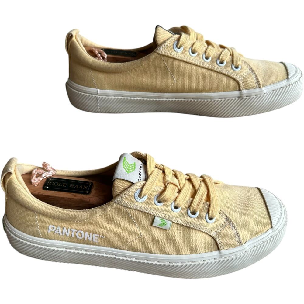 Cariuma OCA Low Sneaker Womens SZ 8.5 Cork Sole Canvas Sustainable Eco Friendly